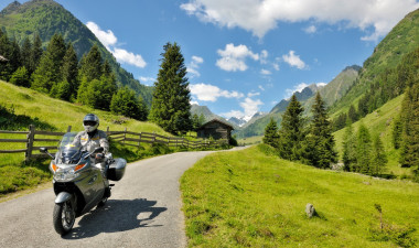 Motorradtouren "Rund um die Zugspitze"-Stubaier Alpen ©Heinz E. Studt