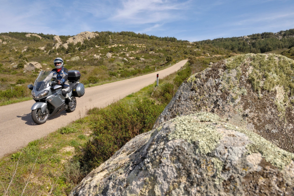 Motorrad fahren - Sardinien - Hochland bei Tempio © Heinz E. Studt