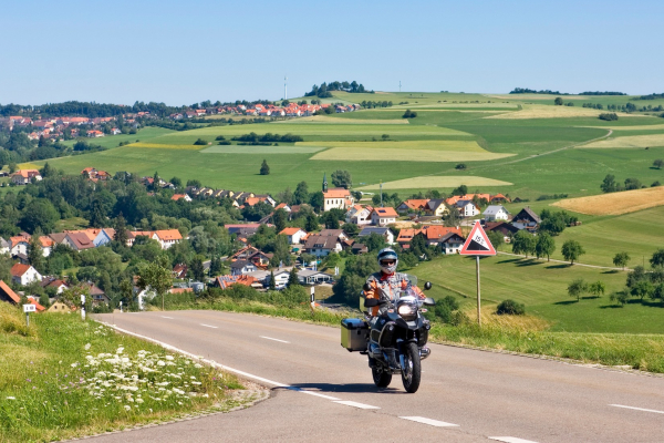 Motorradtour Schwarzwald-Landschaft bei Bonndorf @ Heinz E. Studt