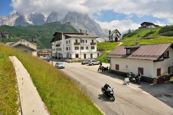 MoTOURguide-Norditalien-Südtirol-Trentino-Motorradtour-Passo Rolle © Heinz E. Studt