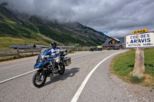 Motorrad-Französische Alpen-Col des Aravis ©Heinz E. Studt