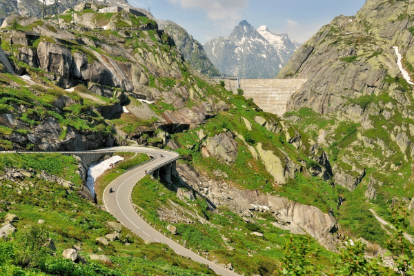 Motorrad-Schweiz-Grimselpass-Rampe © Heinz E. Studt