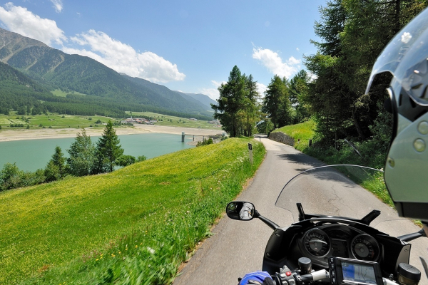 Motorradurlaub DOLOMITEN-Reschensee ©Heinz E. Studt