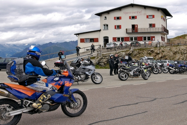 Motorradurlaub DOLOMITEN-Penser Joch ©Heinz Studt